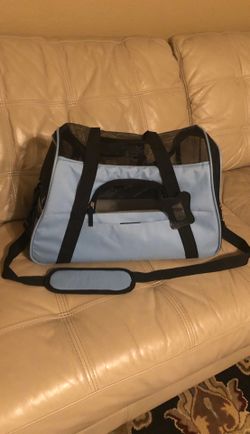 Blue pet carrier two sided