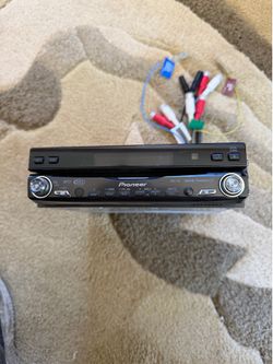 Pioneer AVIC-N3 with CD player camera