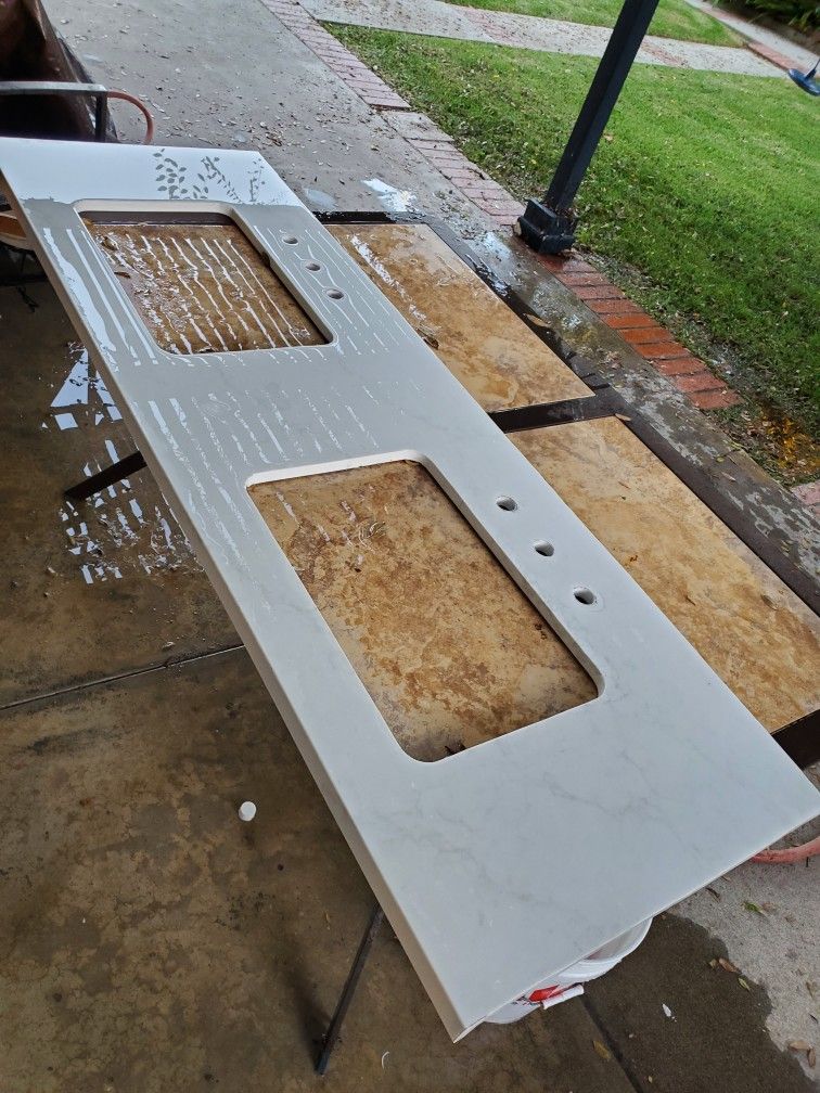 Free Quartz Countertop