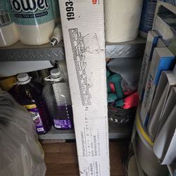 RUBBERMAID  CLOSET ORGANIZER 