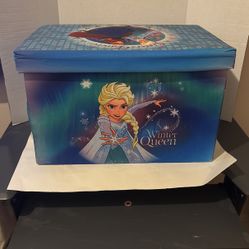 Disney’s  Frozen Collapsible Toy Storage Bench