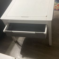 Table to play Legos