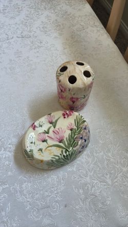 Bathroom - Soap & Toothbrush Holder