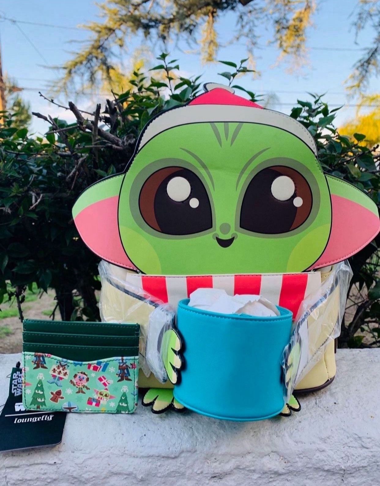 Loungefly Disney Xmas Star Wars Santa Yoda The Mandalorian 
