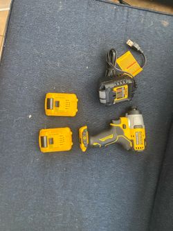 Dewalt 12v impact driver w/ 2X batteries and charger