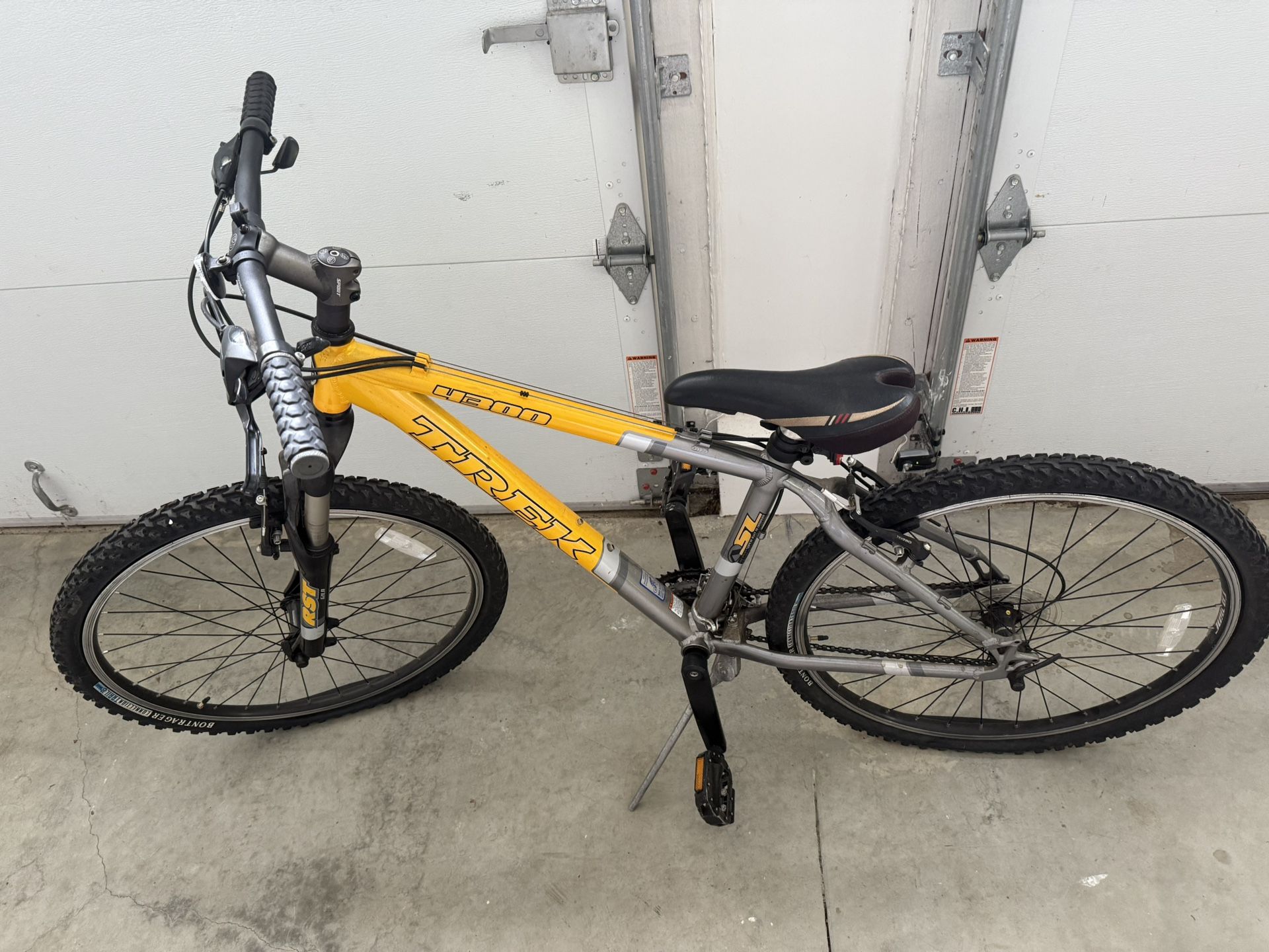 Specialized Mountain Bikes (8 Speed)