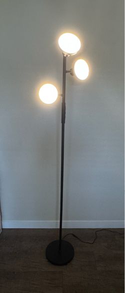 RGB standing lamp