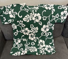 Hawaiian Print Scrub Top- Size Small