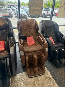 🔥 FLOOR MODEL SALE – LUXURY JAPANESE MASSAGE CHAIRS 🔥