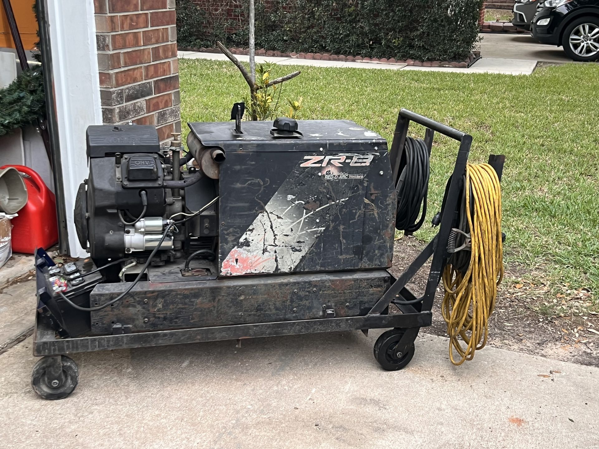 Lincoln ZR-8 Red -D- Arc Welder
