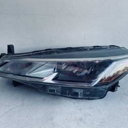 2021-2024 NISSAN KICKS LEFT DRIVER SIDE HEADLIGHT HALOGEN OEM 