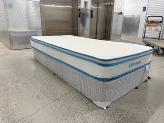 Twin bed with frame