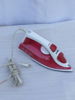 Black and decker clothes iron
