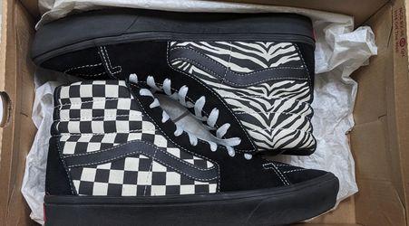 VANS SK8-HI Comfycush Classic Black White Checkered Zebra Mens Sz 8 Women's Size 9.5
