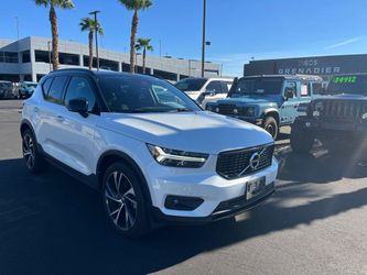 2020 Volvo XC40