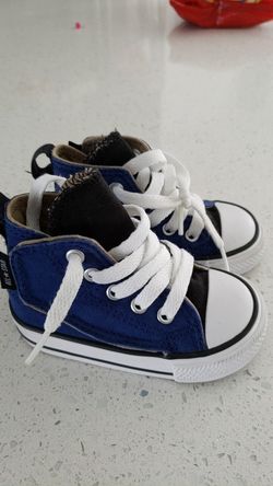 Convers size 4