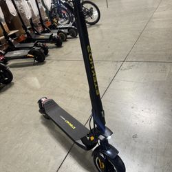 Folding electric scooter