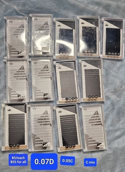 13 Eyelash Trays