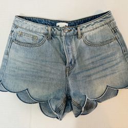 Womens H&M Jean Shorts, Size 8. 