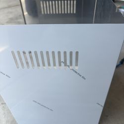 Range Hood Vent Cover For A Zline 