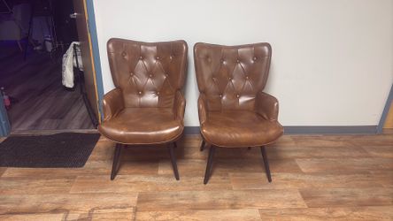 🔥 Brand New Brown Leather Podcast/Studio Chairs (Set of 2) – $200