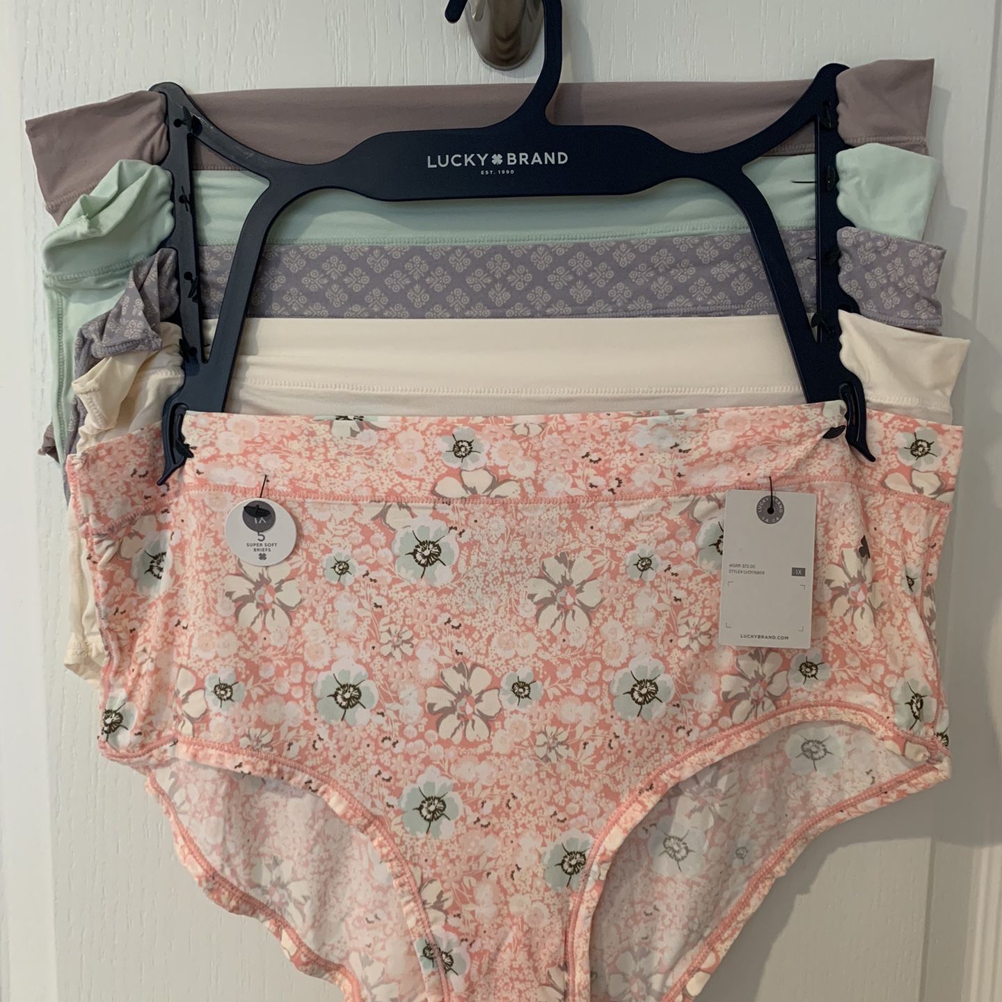 Lucky Brand Women’s Plus Super Soft 5-Piece Panty Set (1X) for Sale in  Newark, CA - OfferUp