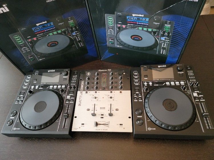 2X MDJ900 GEMINI USB DECKS + MIXER. COMPLETE DJ SETUP!