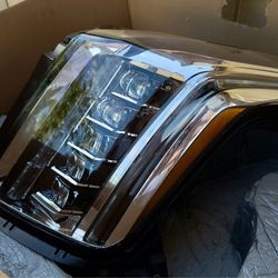 Cadillac Escalade Headlight fog light