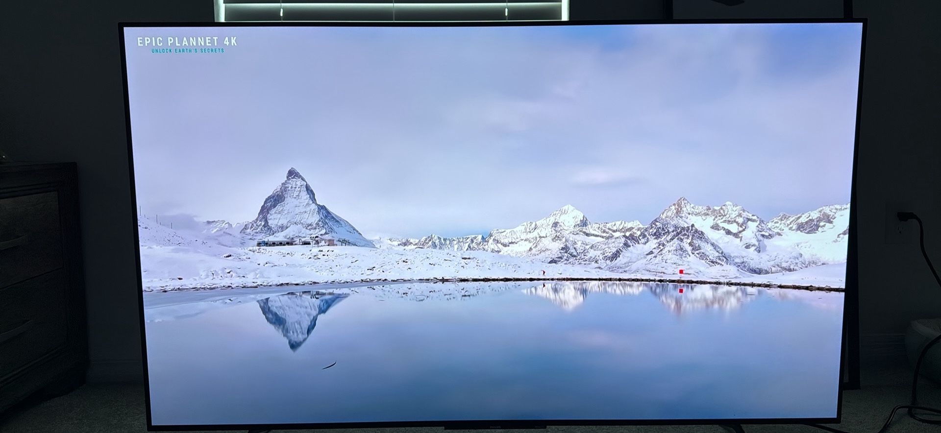 Philips 65OLED974 120 hz 4k smart roku tv