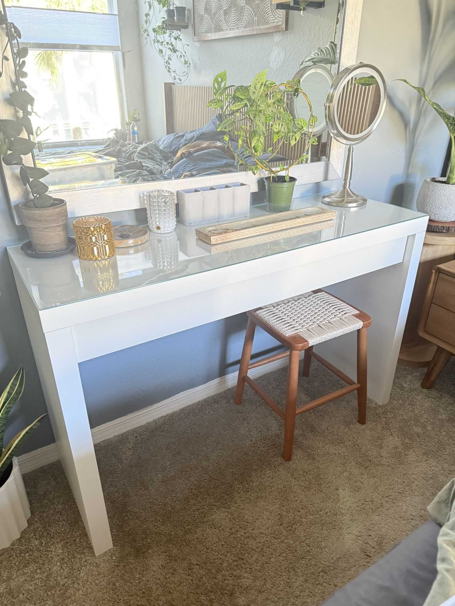 Vanity Table
