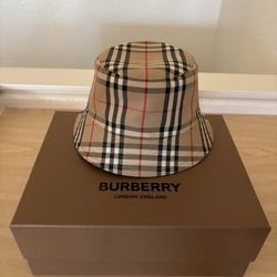 Bucket Hat