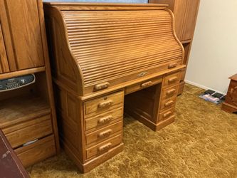 All Wood   Large. Roll top desk ,  / computer desk .   Cash only $ 200.    Benbrook