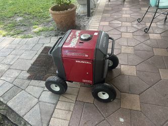 HONDA EU3000IS INVERTER GENERATOR $1200 OBO.