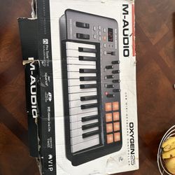 M-Audio Oxygen 25 MIDI Keyboard Controller (New in Box)