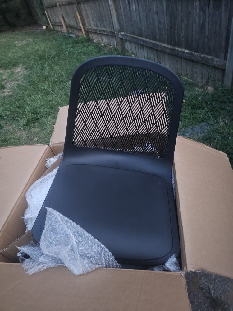 Mid Century Modern 4 Chairs (No table)