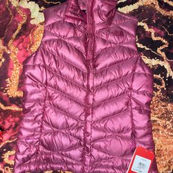 NWT North Face puffer vest