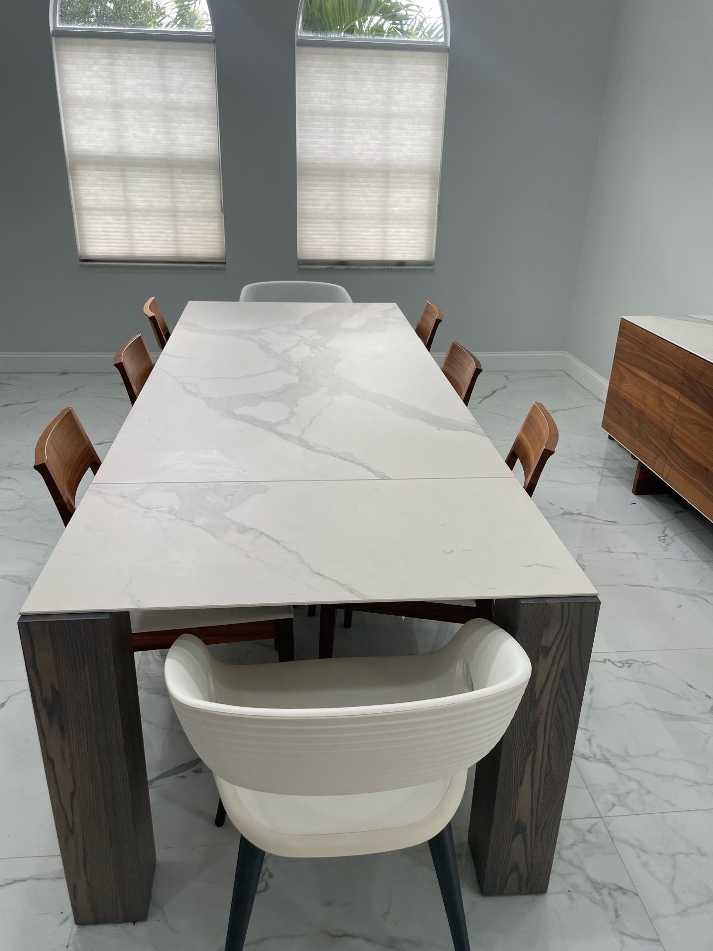 ning Table Set + Matching Buffet Modern Extendable Marble-Look