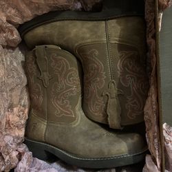 Women’s Ariat Fat Baby Boots, Brown&pink , Size 9.5