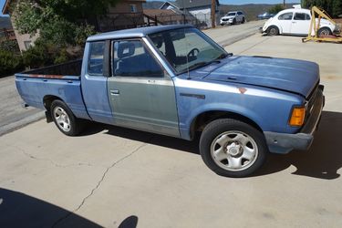 1982 DATSUN 720 King Cab - Automatic- Powersteering