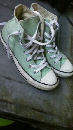 Gym shoe Converse size 6,