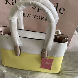 KATE SPADE HAND BAG BRAND NEW WITH TAGS” 
