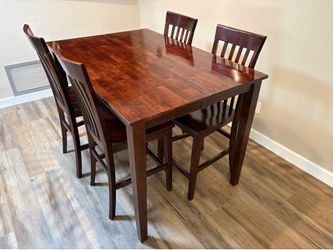 Pub Table by American Signature + 7chairs