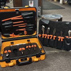 KLEIN TOOLS Insulated Electricians 18 Piece Tool Set in Hard Case
