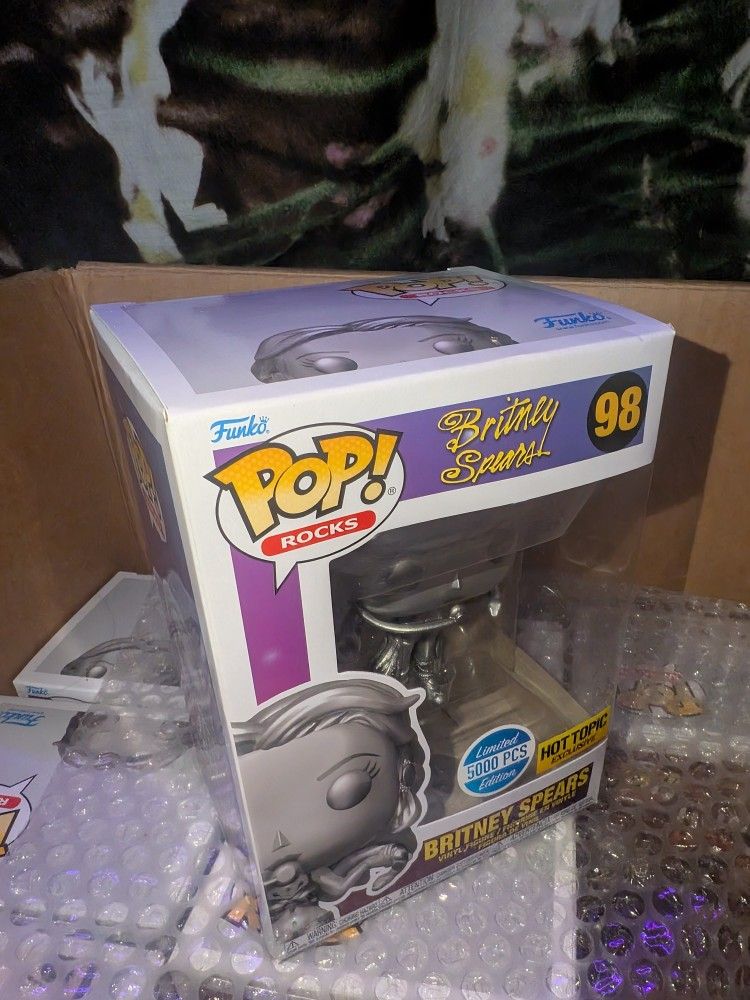 Funko Pop! Britney Spears #98 Limited Edition 5000 PCS Hot Topic Exclusive