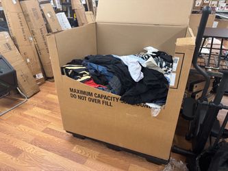 Mixed Clothing Lot – Assorted Pieces