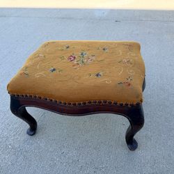 Vintage Queen Anne Style Needlepoint Footstool