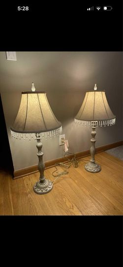set of 2 gorgeous table lamps