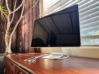 Apple LED Cinema Display 24"
