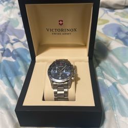  Victorinex Swiss Army Watch