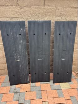 Driveway Curb Ramp - 11,000 lb Capacity, Heavy Duty Rubber, 4 ft Length